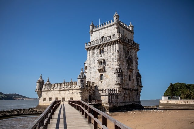 Moving to portugal as an American Expat