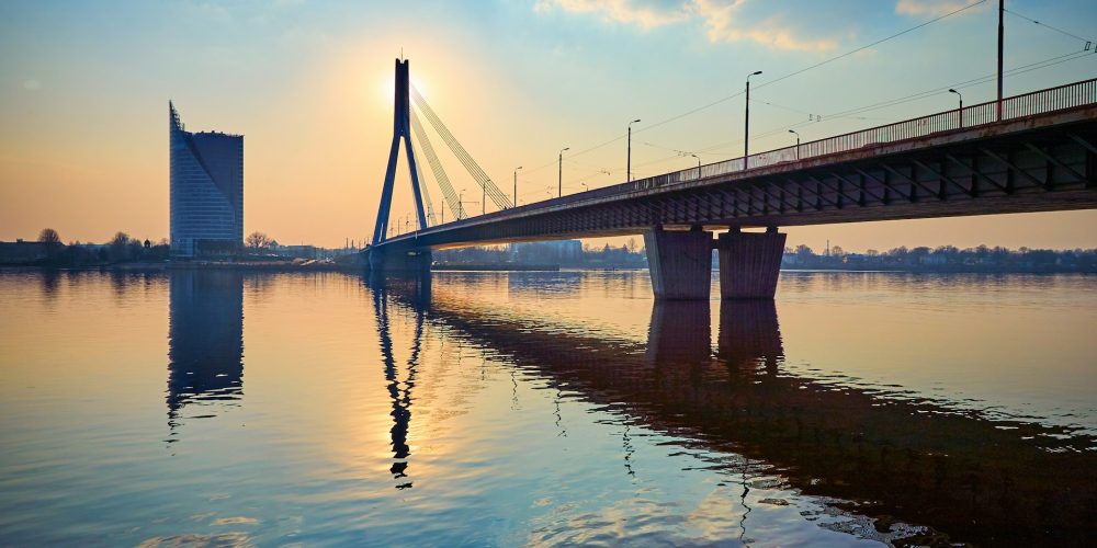 cons of living in latvia